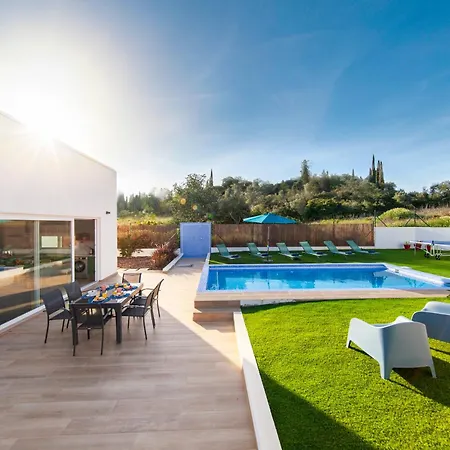 Harmony - Com Piscina, Bbq E Mesa Ping-pong - بيت للعطل